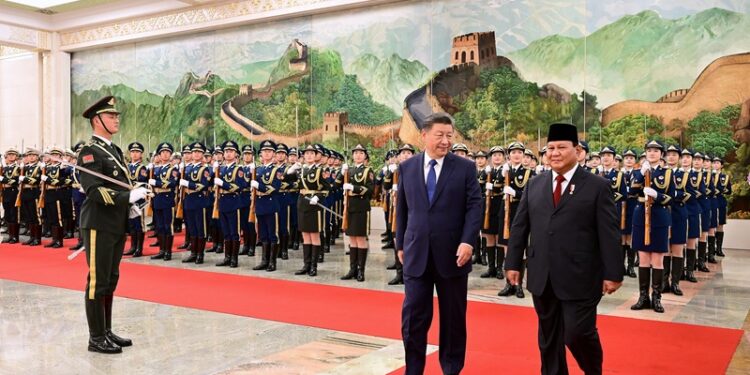 Presiden Prabowo Subianto dan Presiden RRT Xi Jinping melakukan inspeksi jajaran pasukan kehormatan yang berjaga di Great Hall of the People Beijing pada Sabtu 9 November 2024 FOTOBPMI SetpresMuchlis Jr KETIKKABARcom Presiden Prabowo Subianto dan Presiden RRT Xi Jinping melakukan inspeksi jajaran pasukan kehormatan yang berjaga di Great Hall of the People Beijing pada Sabtu 9 November 2024 FOTOBPMI SetpresMuchlis Jr