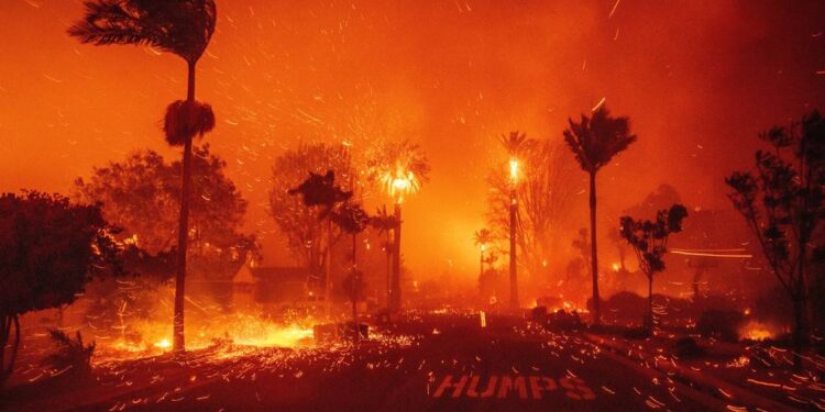20250110135944 KETIKKABARcom 179.000 Orang Dievakuasi Akibat Kebakaran Hebat di Los Angeles