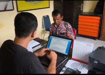 Wartawan yang juga kontributor CNN Indonesia, Ismail M. Adam, melaporkan kasus penganiayaan dan intimidasi terhadap dirinya yang dilakukan oleh oknum Keuchik Gampong Cot Setui, Kecamatan Ulim, Kabupaten Pidie Jaya, berinisial IS alias BJ ke pihak kepolisian setempat pada Sabtu (25/1/2025). FOTO/Istimewa