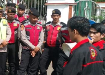 Ⓒ Hak cipta foto di atas dikembalikan sesungguhnya kepada pemilik foto
