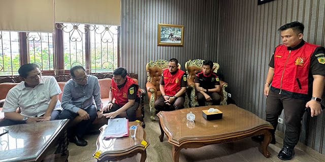 Ⓒ Hak cipta foto di atas dikembalikan sesungguhnya kepada pemilik foto KETIKKABARcom Ⓒ Hak cipta foto di atas dikembalikan sesungguhnya kepada pemilik foto