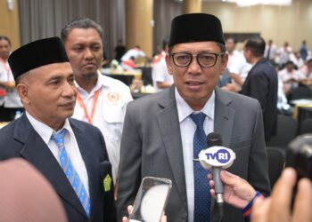 Plt Sekda Aceh Drs Alhudri MM membuka Rapat Kerja Provinsi Rakerprov Komite Olahraga Nasional Indonesia KONI Provinsi Aceh di Landmark BSI Jumat 21022025 malam KETIKKABARcom Plt Sekda Aceh Drs Alhudri MM membuka Rapat Kerja Provinsi Rakerprov Komite Olahraga Nasional Indonesia KONI Provinsi Aceh di Landmark BSI Jumat 21022025 malam