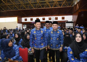 Wakil Gubernur Aceh, Fadhlullah SE, silaturahmi dengan seluruh pejabat eselon II, III, dan IV di lingkungan Pemerintah Aceh di Anjong Mon Mata, Kompleks Meuligoe Gubernur Aceh, pada Senin (17/2).