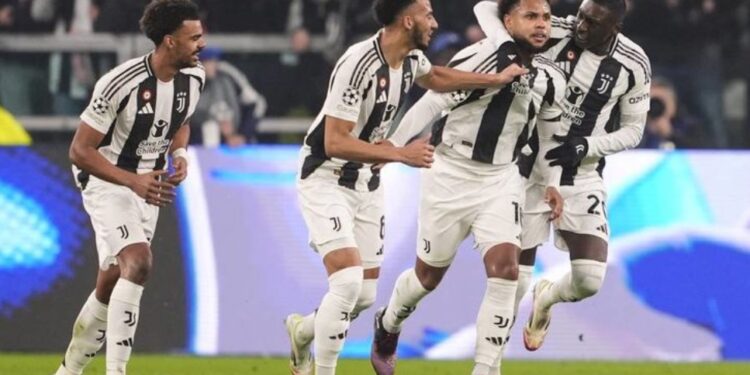 Weston McKennie merayakan gol bersama timnya dalam laga Liga Champions antara Juventus vs PSV Eindhoven Rabu 1222025 dini hari WIB c Fabio FerrariLaPresse via AP