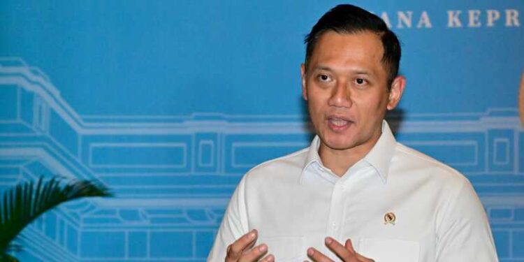 Menko Bidang Infrastruktur dan Pembangunan Kewilayahan Agus Harimurti Yudhoyono AHY di Istana Merdeka Jakarta pada Jumat 21 Maret 2025Sekreatariat Presiden RI KETIKKABARcom Menko Bidang Infrastruktur dan Pembangunan Kewilayahan Agus Harimurti Yudhoyono AHY di Istana Merdeka Jakarta pada Jumat 21 Maret 2025Sekreatariat Presiden RI