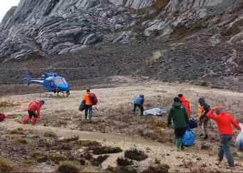 Puncak Carstensz atau juga dikenal dengan Puncak Jaya di Kabupaten Mimika, Papua Tengah. [FOTO/ Istimewa]