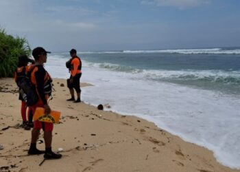 20250316080616140600jpeg KETIKKABARcom Seorang WN China Hilang Terseret Arus di Pantai Nyang Nyang Bali