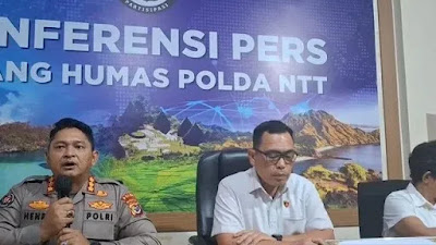 Kombes Pol Patar Silalahi Direktur Reskrimum Polda NTT kanan didampingi Kombes Pol Henry Novika Chandra Kabid Humas Polda NTT kiri saat memberikan keterangan kepada wartawan di Kupang Foto Antara Ⓒ Hak cipta foto di atas dikembalikan sesungguhnya kepada pemilik foto KETIKKABARcom Kombes Pol Patar Silalahi Direktur Reskrimum Polda NTT kanan didampingi Kombes Pol Henry Novika Chandra Kabid Humas Polda NTT kiri saat memberikan keterangan kepada wartawan di Kupang Foto Antara Ⓒ Hak cipta foto di atas dikembalikan sesungguhnya kepada pemilik foto