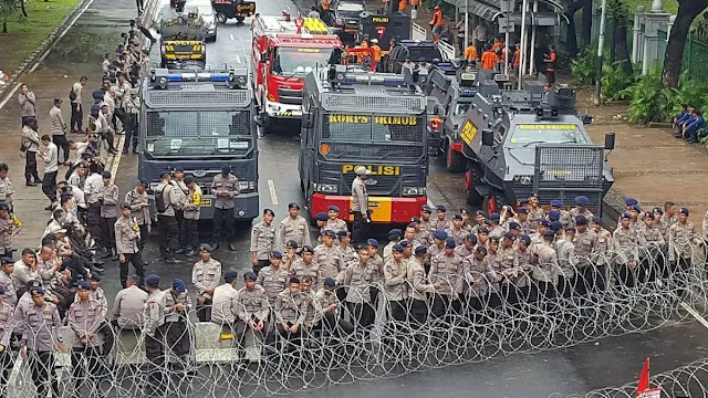 5Bvpd5Bbpwebpjpeg KETIKKABARcom Habis RUU TNI Kini Terbitlah RUU Polri Netizen Mengerikan