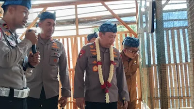 67d93a40e91d6kapolrijenderallistyosigitprabowodibalaipoliranpoldabantenbantenwebpjpeg KETIKKABARcom Penembakan 3 Polisi Diduga karena Masalah Setoran Sabung Ayam Kapolri Enggan Berspekulasi