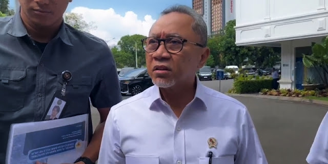 Foto Menteri Koordinator Bidang Pangan Zulkifli Hasan Zulhas di Istana Merdeka Jakarta pada Selasa 11 Maret 2025RMOLⒸ Hak cipta foto di atas dikembalikan sesungguhnya kepada pemilik foto KETIKKABARcom Foto Menteri Koordinator Bidang Pangan Zulkifli Hasan Zulhas di Istana Merdeka Jakarta pada Selasa 11 Maret 2025RMOLⒸ Hak cipta foto di atas dikembalikan sesungguhnya kepada pemilik foto