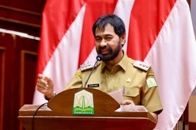 Gubernur Aceh Muzakir Manaf Mualem menerima penghargaan sebagai Kepala Daerah Terbaik dalam Bidang Komunikasi dan Keterbukaan Informasi Publik Tingkat Provinsi dalam ajang Pimred Award 2025 yang diselenggarakan oleh Forum Pimpinan Redaksi Multimedia Indonesia FPRMI di Provinsi Banten Jumat 18 Juli 2025 KETIKKABARcom Gubernur Aceh Muzakir Manaf Mualem menerima penghargaan sebagai Kepala Daerah Terbaik dalam Bidang Komunikasi dan Keterbukaan Informasi Publik Tingkat Provinsi dalam ajang Pimred Award 2025 yang diselenggarakan oleh Forum Pimpinan Redaksi Multimedia Indonesia FPRMI di Provinsi Banten Jumat 18 Juli 2025
