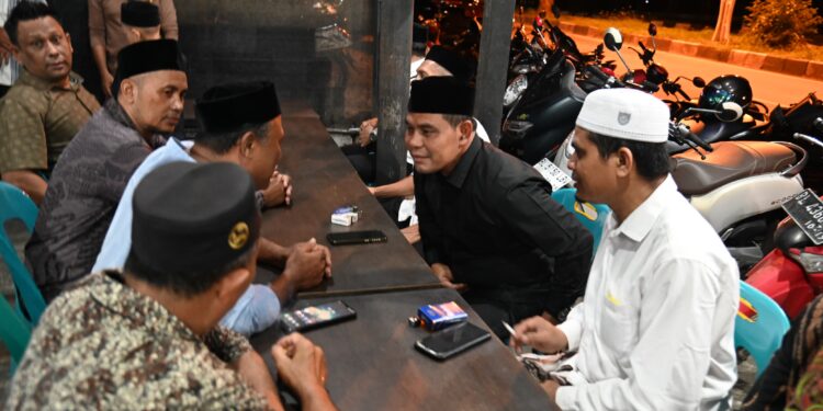 IMG20250318WA0140 KETIKKABARcom Bupati Aceh Besar Ngopi Bareng Masyarakat Jurong Peujeura