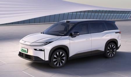 ToyotabZ3Xjpg KETIKKABARcom Toyota Luncurkan Mobil Listrik Seharga Rp200 Jutaan Sejam Terpesan 10000 Unit hingga Server Jebol