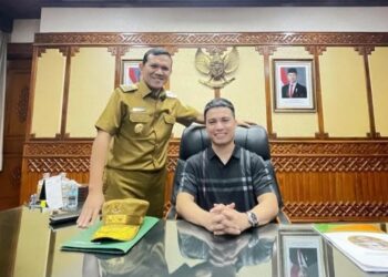 Mawardi Nur bersama Wakil Gubernur Aceh Fadhlullah Ⓒ Hak cipta foto di atas dikembalikan sesungguhnya kepada pemilik foto