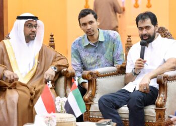 Gubernur Aceh, Muzakir Manaf, didampingi Plt Sekda Aceh, Drs. Alhudri, M.M, menerima kunjungan Duta Besar Uni Emirat Arab (UEA) Untuk Republik Indonesia, H.E.Abdulla Salem Al Dhaheri, Direktur Mubadala Energy Indonesia, Abdulla Bu Ali, dan rombongan, di Pendopo Gubernur Aceh, Minggu, 9/3/2025
