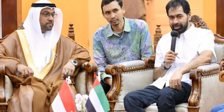 Gubernur Aceh Muzakir Manaf didampingi Plt Sekda Aceh Drs Alhudri MM menerima kunjungan Duta Besar Uni Emirat Arab UEA Untuk Republik Indonesia HEAbdulla Salem Al Dhaheri Direktur Mubadala Energy Indonesia Abdulla Bu Ali dan rombongan di Pendopo Gubernur Aceh Minggu 932025 KETIKKABARcom Gubernur Aceh Muzakir Manaf didampingi Plt Sekda Aceh Drs Alhudri MM menerima kunjungan Duta Besar Uni Emirat Arab UEA Untuk Republik Indonesia HEAbdulla Salem Al Dhaheri Direktur Mubadala Energy Indonesia Abdulla Bu Ali dan rombongan di Pendopo Gubernur Aceh Minggu 932025