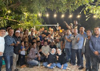 Plt Sekda Aceh Besar Bahrul Jamil SSos MSi menggelar silaturahmi dan buka puasa bersama dengan para wartawan serta jurnalis yang tergabung dalam Rakan Media Aceh Besar di Rumah Makan Paga Ayee Lambaro Kecamatan Ingin Jaya Kabupaten Aceh Besar Senin 2432025 KETIKKABARcom Plt Sekda Aceh Besar Bahrul Jamil SSos MSi menggelar silaturahmi dan buka puasa bersama dengan para wartawan serta jurnalis yang tergabung dalam Rakan Media Aceh Besar di Rumah Makan Paga Ayee Lambaro Kecamatan Ingin Jaya Kabupaten Aceh Besar Senin 2432025