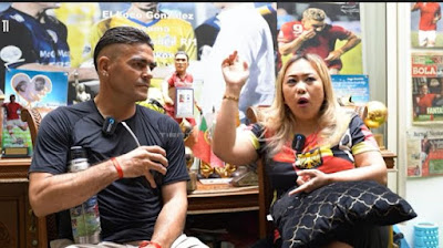 dop5Ba5Bjpg KETIKKABARcom Astaga Saking Ngefansnya Sperma Cristian Gonzales Ditawar Rp 10 M Sang Istri Anda Gila