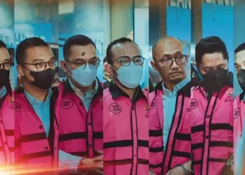 Tersangka dalam dugaan kasus korupsi tata kelola minyak serta produk kilang PT Pertamina (Foto : Tangkapan layar unggahan Instagram @kejaksaan.ri) Ⓒ Hak cipta foto di atas dikembalikan sesungguhnya kepada pemilik foto.