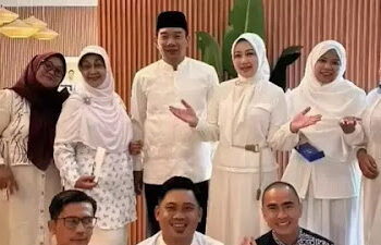 Momen Lebaran Bersama Istri, Ridwan Kamil Jadi Sorotan: Wajah Tidak Bisa Bohong