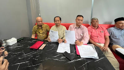 1000034507jpg KETIKKABARcom Jokowi dan Maruf Amin Digugat ke PN Solo Gara gara Mobil Esemka