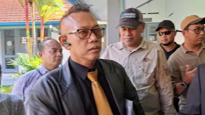 Ⓒ Hak cipta foto di atas dikembalikan sesungguhnya kepada pemilik foto KETIKKABARcom Ⓒ Hak cipta foto di atas dikembalikan sesungguhnya kepada pemilik foto