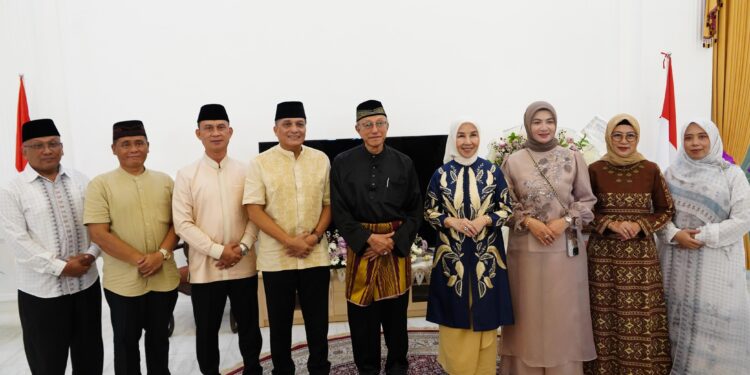 Ⓒ Hak cipta foto di atas dikembalikan sesungguhnya kepada pemilik foto KETIKKABARcom Ⓒ Hak cipta foto di atas dikembalikan sesungguhnya kepada pemilik foto
