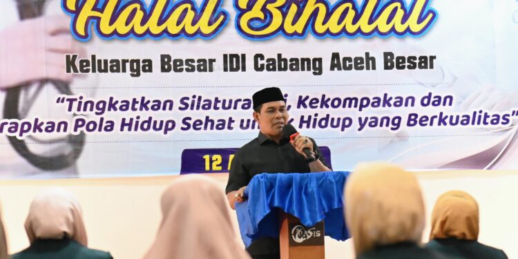 Bupati Aceh Besar H Syech Muharram Idris memberi sambutan dalam acara Halal Bihalal dengan Ikatan Dokter Indonesia IDI Cabang Aceh Besar di Hotel Oasis Lueng Bata Banda Aceh Sabtu 12042025 FOTOMC ACEH BESAR KETIKKABARcom Bupati Aceh Besar H Syech Muharram Idris memberi sambutan dalam acara Halal Bihalal dengan Ikatan Dokter Indonesia IDI Cabang Aceh Besar di Hotel Oasis Lueng Bata Banda Aceh Sabtu 12042025 FOTOMC ACEH BESAR