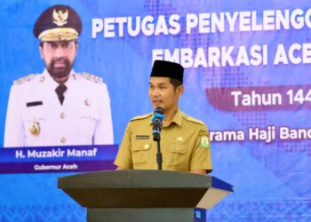 Plt Sekda Aceh, M. Nasir S.IP, MPA, melantik Petugas Penyelenggara Ibadah Haji (PPIH) Embarkasi Aceh Tahun 2025, di Asrama Haji Embarkasi Aceh, Selasa, 22/4/2025.