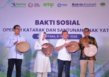 Wakil Gubernur Aceh, H. Fadhlullah membuka kegiatan Bakti Sosial Operasi Katarak serta santunan kepada anak yatim di Kabupaten Aceh Utara, Kamis (8/5/2025). Kegiatan ini terlaksana atas kerja sama PT Pema Global Energi (PGE) dan Lembaga Amil Zakat Kelompok Bakrie – Bakrie Amanah.