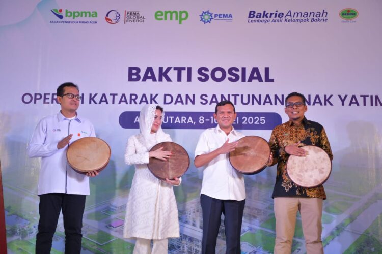 Wakil Gubernur Aceh H Fadhlullah membuka kegiatan Bakti Sosial Operasi Katarak serta santunan kepada anak yatim di Kabupaten Aceh Utara Kamis 852025 Kegiatan ini terlaksana atas kerja sama PT Pema Global Energi PGE dan Lembaga Amil Zakat Kelompok Bakrie Bakrie Amanah KETIKKABARcom Wakil Gubernur Aceh H Fadhlullah membuka kegiatan Bakti Sosial Operasi Katarak serta santunan kepada anak yatim di Kabupaten Aceh Utara Kamis 852025 Kegiatan ini terlaksana atas kerja sama PT Pema Global Energi PGE dan Lembaga Amil Zakat Kelompok Bakrie Bakrie Amanah