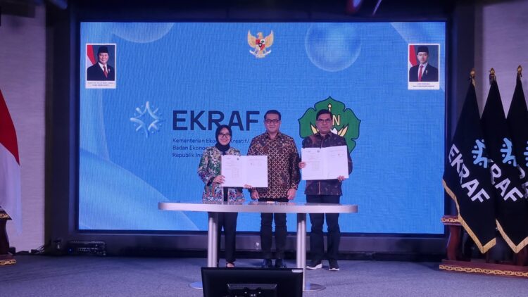 Rektor UIN ArRaniry Prof Dr Mujiburrahman MAg menandatangani nota kesepahaman MoU dengan Sekretaris KemenekrafBekraf Dessy Ruhati disaksikan Menteri Ekonomi KreatifKepala Baparekraf Teuku Riefky Harsya di Hall Connext Nine Space Autograph Tower Jakarta Pusat Selasa 2052025 KETIKKABARcom Rektor UIN Ar Raniry Prof Dr Mujiburrahman MAg menandatangani nota kesepahaman MoU dengan Sekretaris KemenekrafBekraf Dessy Ruhati disaksikan Menteri Ekonomi KreatifKepala Baparekraf Teuku Riefky Harsya di Hall Connext Nine Space Autograph Tower Jakarta Pusat Selasa 2052025