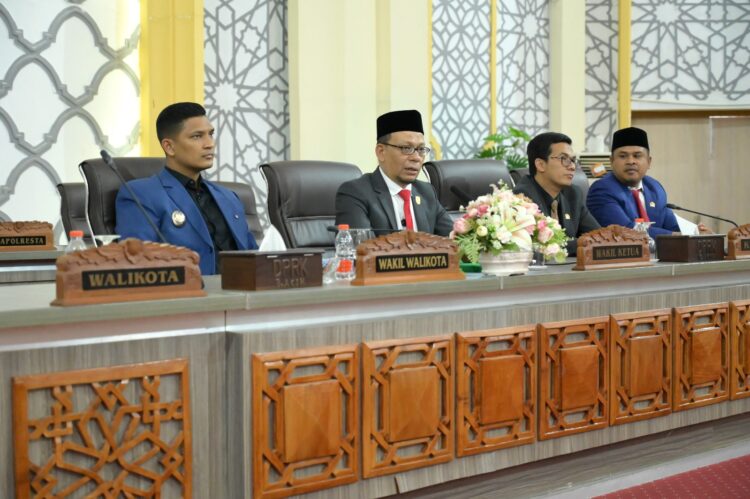 Rapat Paripurna DPRK dalam Rangka Penetapan Hasil Uji Kelayakan dan Kepatutan Fit Proper Test Keanggotaan Baitul Mal Kota Banda Aceh DPRK Banda Aceh Rabu 21052025 Dok Humas DPRK Banda Aceh Riza Azhari KETIKKABARcom Rapat Paripurna DPRK dalam Rangka Penetapan Hasil Uji Kelayakan dan Kepatutan Fit Proper Test Keanggotaan Baitul Mal Kota Banda Aceh DPRK Banda Aceh Rabu 21052025 Dok Humas DPRK Banda Aceh Riza Azhari