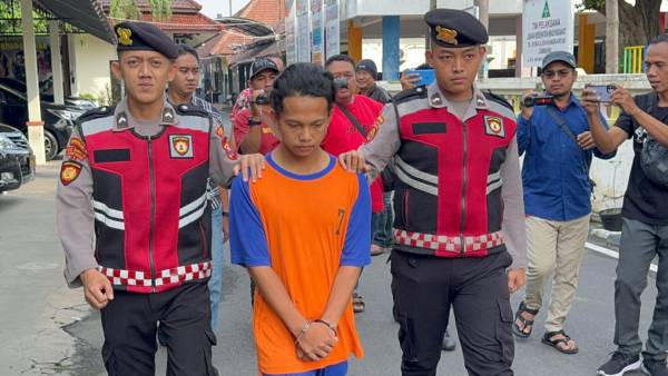 Ⓒ Hak cipta foto di atas dikembalikan sesungguhnya kepada pemilik foto KETIKKABARcom Ⓒ Hak cipta foto di atas dikembalikan sesungguhnya kepada pemilik foto