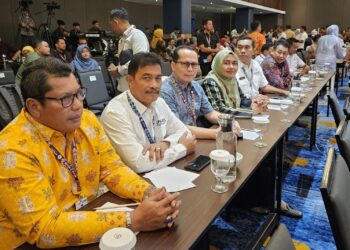Wakil Bupati Aceh Besar Drs. Syukri A. Jalil menghadiri pembukaan Munas VI APKASI di Sentra Hotel, Kabupaten Minahasa Utara, Sulawesi Utara, Jumat (30/5/2025). FOTO/ DOK PEMKAB ACEH BESAR