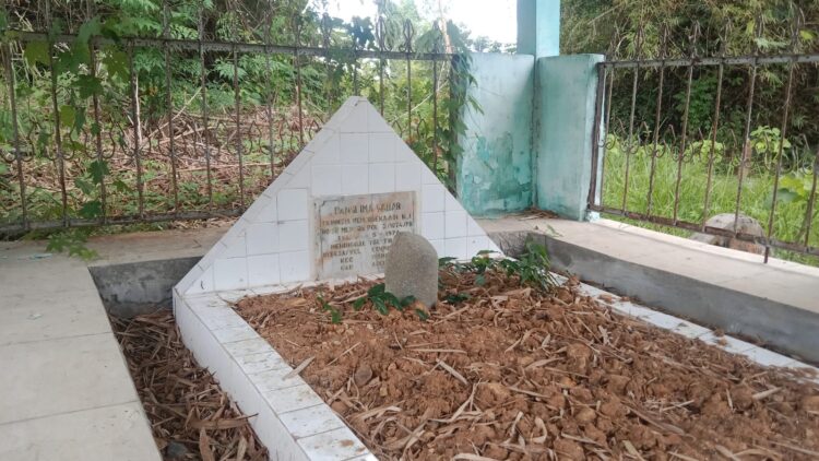 Makam panglima Wahab di Gampong Leupung Bale Kecamatan Kuta Cot Glie Aceh Besar Selasa 27052025 FOTOMC ACEH BESAR KETIKKABARcom Makam panglima Wahab di Gampong Leupung Bale Kecamatan Kuta Cot Glie Aceh Besar Selasa 27052025 FOTOMC ACEH BESAR