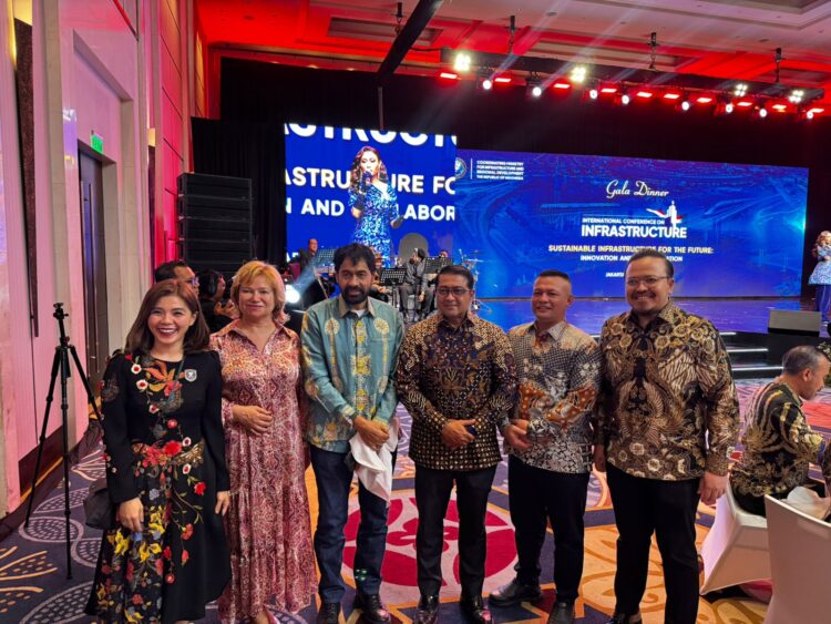 Gubernur Aceh Muzakir Manaf menghadiri Gala Dinner International Conference on Infrastructure ICI di Hotel Fairmont Jakarta Rabu 11 Juni 2025