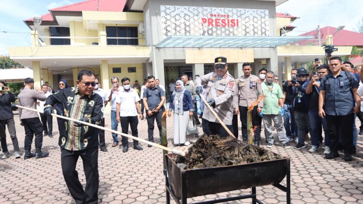 Ⓒ Hak cipta foto di atas dikembalikan sesungguhnya kepada pemilik foto