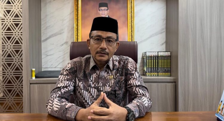 Anggota Dewan Perwakilan Daerah DPD RI asal Aceh H Sudirman Haji Uma Ⓒ Hak cipta foto di atas dikembalikan sesungguhnya kepada pemilik foto