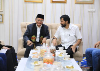 Gubernur Aceh Muzakir Manaf bertemu dengan Menteri Pekerjaan Umum Dody Hanggodo di Pendopo Wali Kota Banda Aceh, Rabu (25/6/2025). Pukul 10.50 Sd 11. 40 WIB