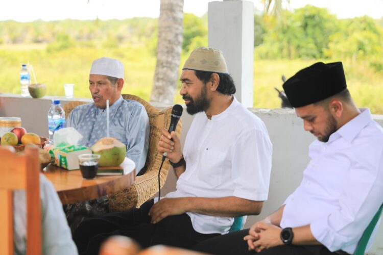 Gubernur Aceh Muzakir Manaf di dampingi bupati Aceh barat melakukan kunjungan silaturahmi ke Dayah Istiqamatuddin Ulumul Quran yang terletak di Gampong Ujong Tanoh Darat Kecamatan Meureubo Kabupaten Aceh Barat Senin 7juli2025 KETIKKABARcom Gubernur Aceh Muzakir Manaf di dampingi bupati Aceh barat melakukan kunjungan silaturahmi ke Dayah Istiqamatuddin Ulumul Quran yang terletak di Gampong Ujong Tanoh Darat Kecamatan Meureubo Kabupaten Aceh Barat Senin 7juli2025