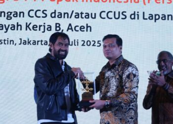 Gubernur Aceh Muzakir Manaf menyaksikan Penandatanganan Nota Kesepahaman (MoU) antara PT Pema Global Energi dan PT Pupuk Indonesia (Persero), mengenai Potensi Pengembangan CCS dan/atau CCUS di Lapangan Arun, Wilayah Kerja B, Aceh, di The Westin Jakarta, Kamis, 10 Juli 2025.