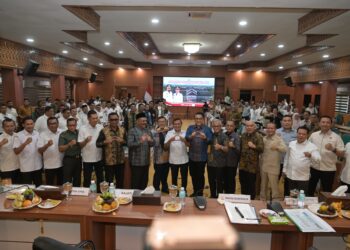 Wakil Gubernur Aceh, Fadhlullah SE menerima Kunjungan Reses Komisi II DPR RI di gedung Serbaguna Setda Aceh, 25/7/2025