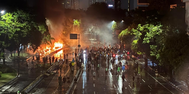 69966106215831082025KawasanSenenmencekamjpg KETIKKABARcom Negara Rusuh karena Elite Politik Mengingkari Amanat Reformasi