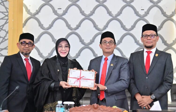 Ⓒ Hak cipta foto di atas dikembalikan sesungguhnya kepada pemilik foto KETIKKABARcom Ⓒ Hak cipta foto di atas dikembalikan sesungguhnya kepada pemilik foto