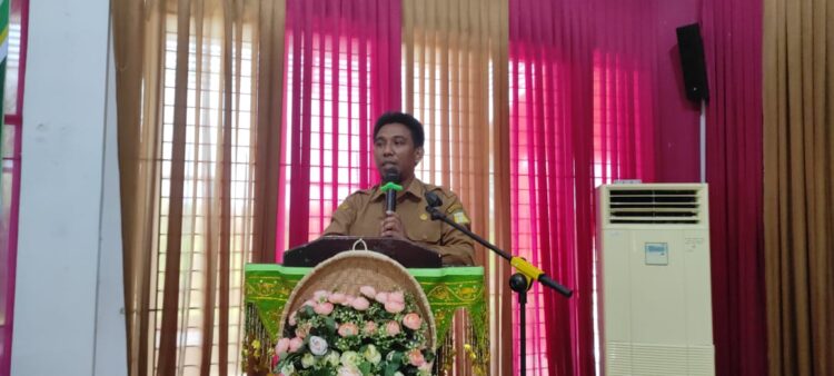 Plt Kadisdikbud Aceh Besar Dr Agus Jumaidi MPd menyampaikan sambutan pada kegiatan kerjasama jaksa masuk sekolah berlangsung di Gedung Dekranasda Aceh Besar Selasa 582025 FOTO DISDIKBUD ACEH BESAR KETIKKABARcom Plt Kadisdikbud Aceh Besar Dr Agus Jumaidi MPd menyampaikan sambutan pada kegiatan kerjasama jaksa masuk sekolah berlangsung di Gedung Dekranasda Aceh Besar Selasa 582025 FOTO DISDIKBUD ACEH BESAR