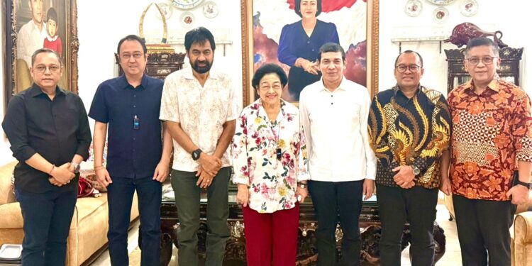 Gubernur Aceh Muzakir Manaf bertemu Ketua Umum PDI Perjuangan Megawati Soekarnoputri di kediaman pribadi Megawati Jalan Teuku Umar Jakarta Pusat Sabtu 9 Agustus 2025 lalu