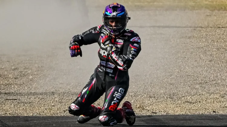 Juara dunia MotoGP 2024 Jorge Martin Ⓒ Hak cipta foto di atas dikembalikan sesungguhnya kepada pemilik foto KETIKKABARcom Juara dunia MotoGP 2024 Jorge Martin Ⓒ Hak cipta foto di atas dikembalikan sesungguhnya kepada pemilik foto