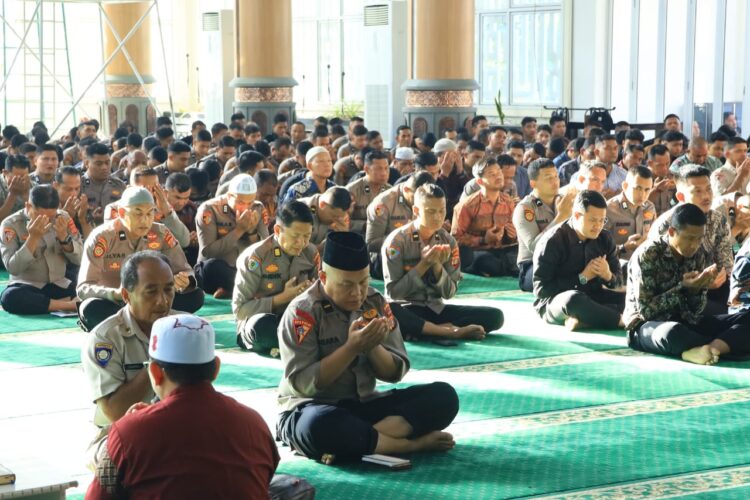 Ⓒ Hak cipta foto di atas dikembalikan sesungguhnya kepada pemilik foto